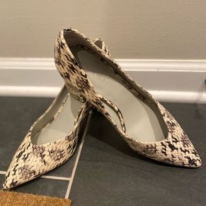 State snakeskin heels size 9